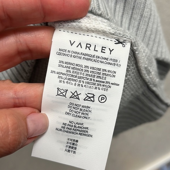 Varley Calvert Oversized Sweater in Gray Size M Zebra Print V-Neck - Picture 4 of 5